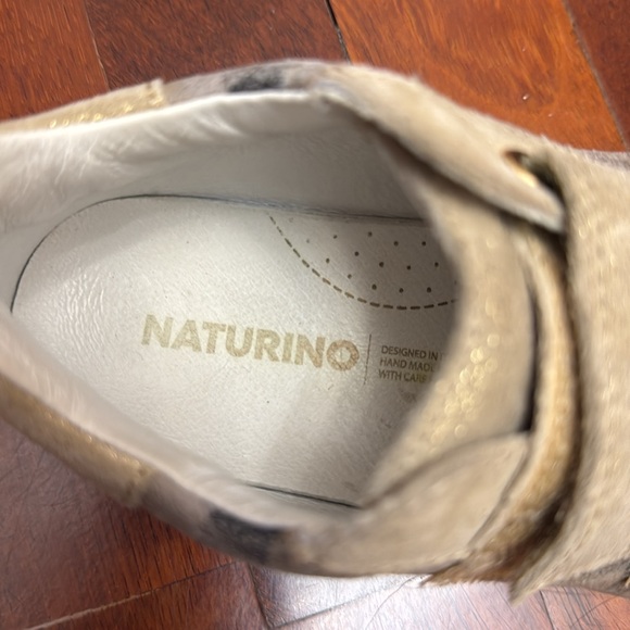 Shoes - Picture 2 of 5